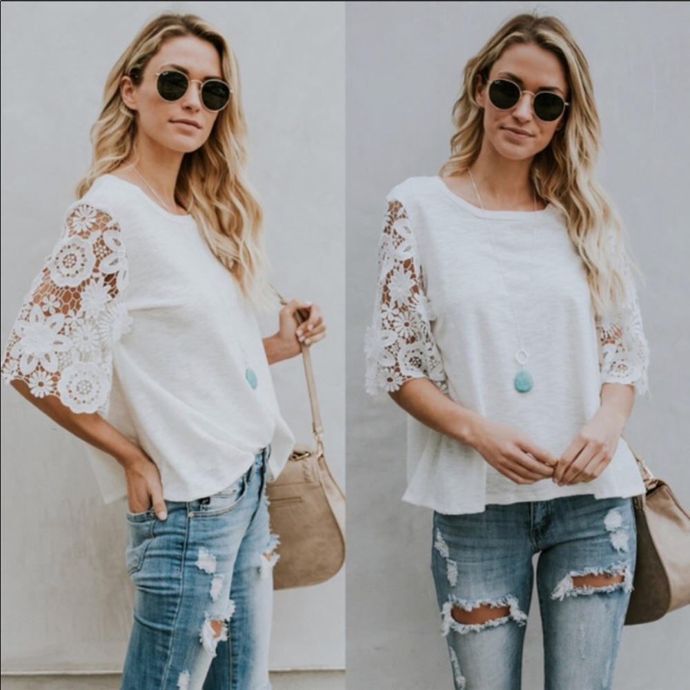 HOST PICK!!! 🌺Summery Lace Sleeve top🌺